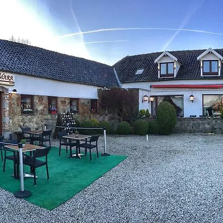 Mara Ath Couette-café 3*